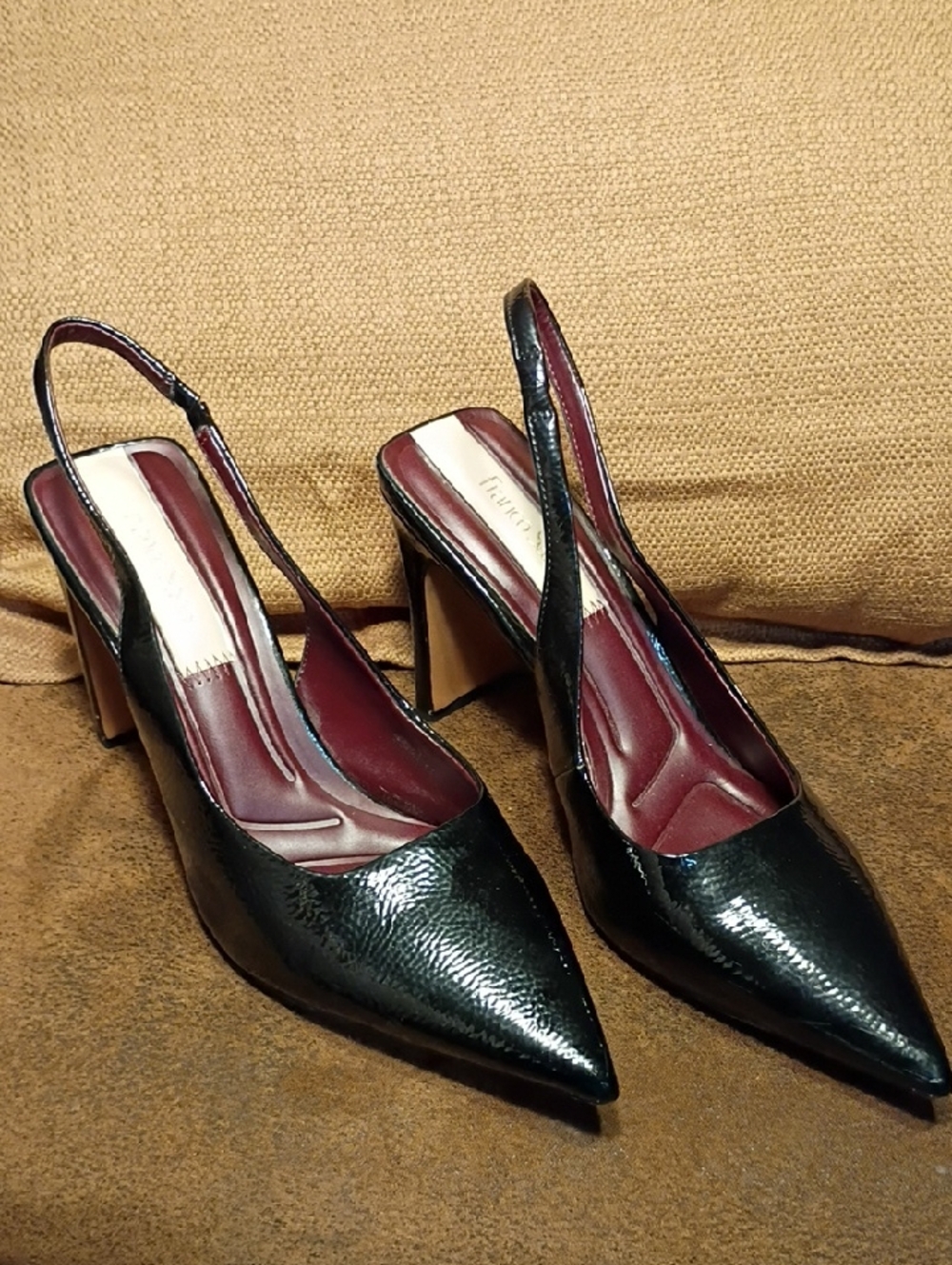 Franco Sarto Black Patent Pointed Slingback Heels  Burgundy Insole Ladies Size 6